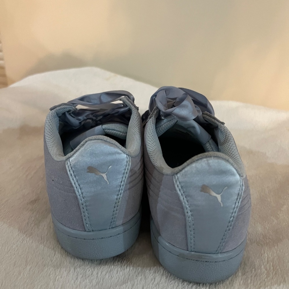 Puma Vikky Ribbon S sneakers in a light blue size 8.5 - Picture 3 of 8